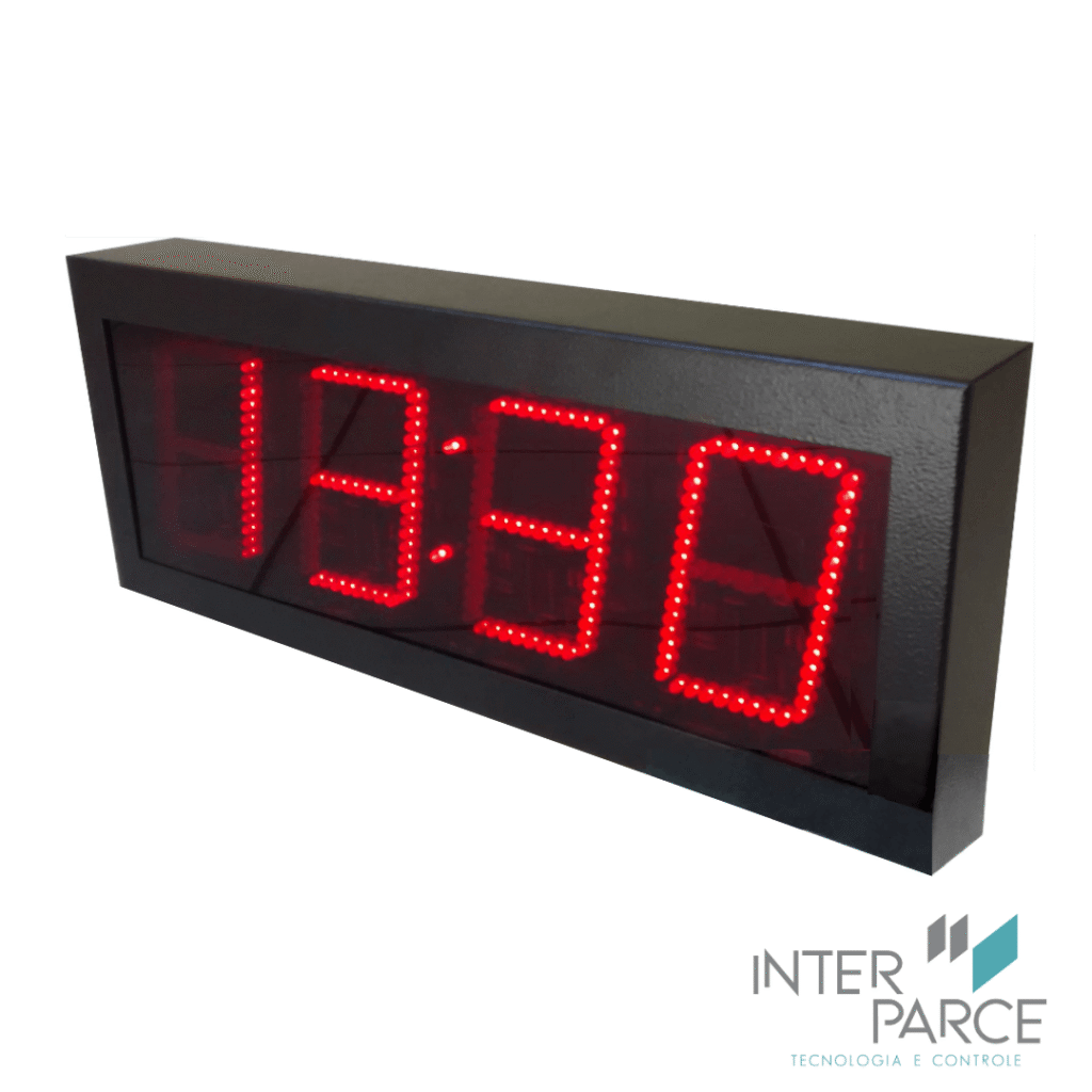 Relógio digital para área interna Inter Parce com display LED vermelho, ideal para indústrias e ambientes fechados com alta visibilidade.