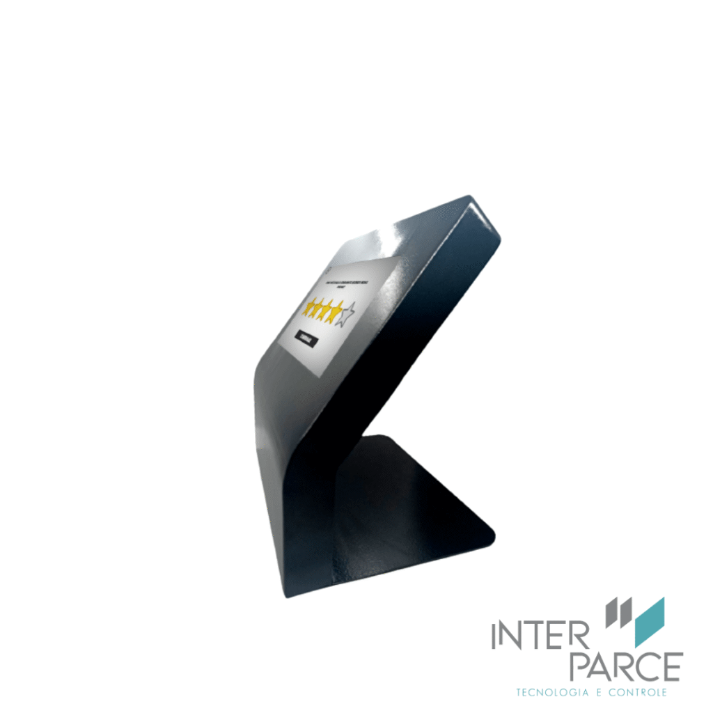 Totem de Pesquisa de Satisfação Digital de Mesa com tela touchscreen de 10 polegadas, estrutura metálica inclinada e design compacto em aço preto.